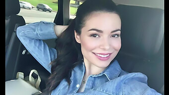 Peminat Instagram Miranda Cosgrove Menikmati Keseronokan Solo